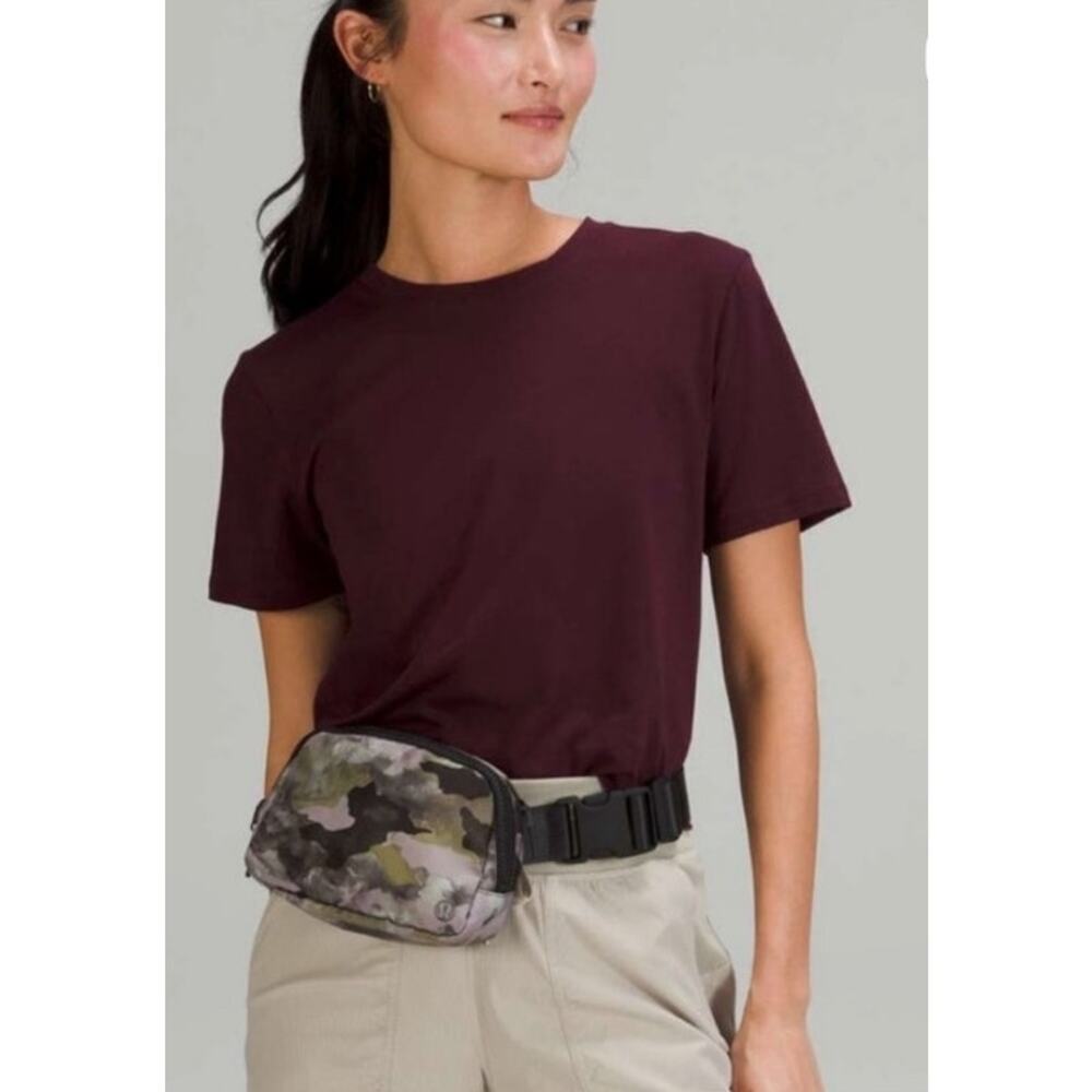 Lululemon Everywhere Crossbody Belt Bag,Heritage Camo Wash,Juniper Green& Blac